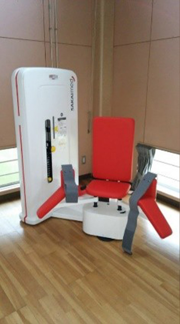 パワーリハビリテーションのマシーンを使用した訓練が受けられます。